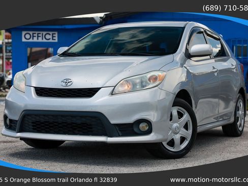Used 2011 Toyota Matrix w/ Matrix Sport Pkg FWD image 1