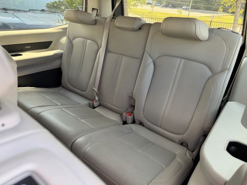 Used 2022 Jeep Wagoneer Series II AWD/4WD image 33