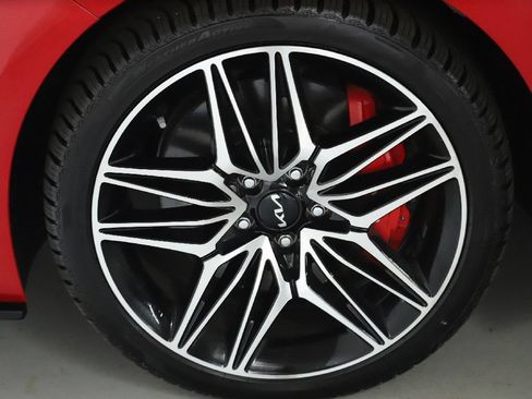 Used 2023 Kia Stinger GT2 AWD/4WD image 40