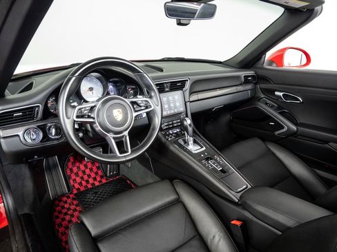 Used 2019 Porsche 911 Carrera S image 4