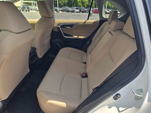 Used 2020 Toyota RAV4 XLE w/ Convenience Package AWD/4WD image 11