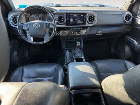 Used 2017 Toyota Tacoma TRD Off-Road image 13