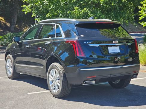 New 2026 Cadillac XT5 Luxury AWD/4WD image 3