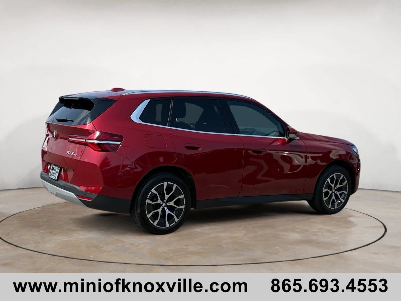 Used 2025 BMW X3 xDrive30i w/ Premium Package AWD/4WD image 3
