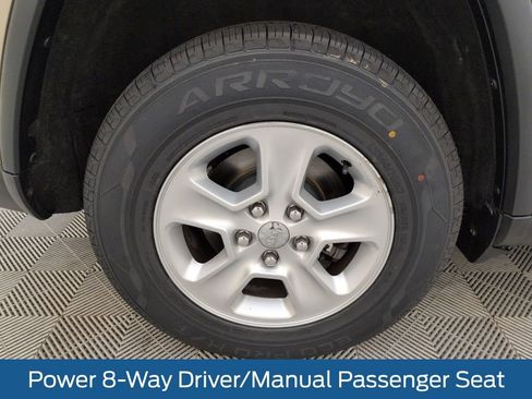 Used 2014 Jeep Grand Cherokee Laredo w/ Quick Order Package 23E image 19