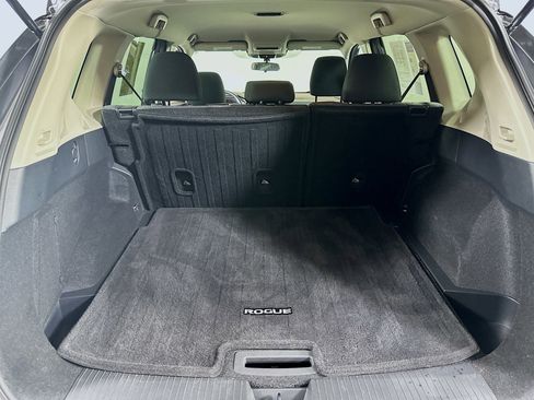 Used 2021 Nissan Rogue S image 26