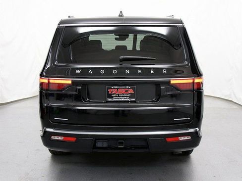 Used 2023 Jeep Wagoneer L Series III w/ Preferred Equipment Group image 6