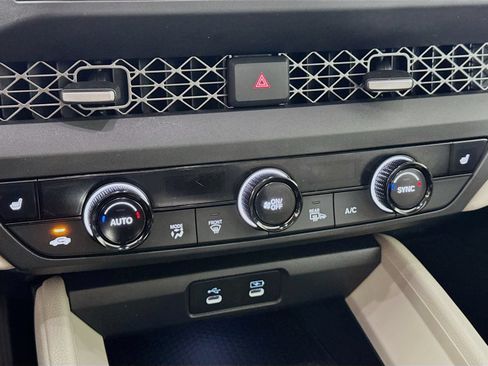 Certified 2025 Honda Accord SE image 15