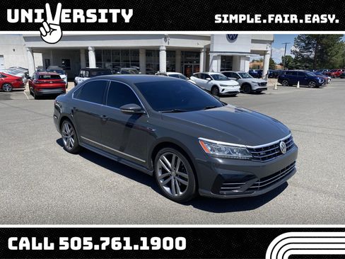 Used 2017 Volkswagen Passat 1.8T R-Line w/ R-Line Lighting Package FWD image 1