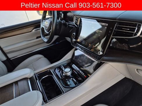 Used 2023 Jeep Grand Wagoneer Series II w/ Premium Group II AWD/4WD image 13