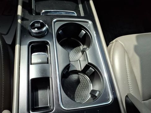 Used 2023 Lincoln Corsair AWD w/ Equipment Group 101A image 20