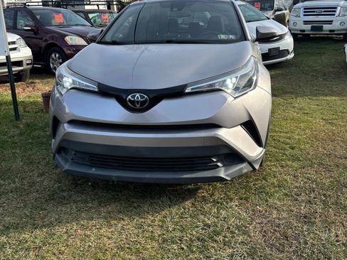Used 2018 Toyota C-HR image 30