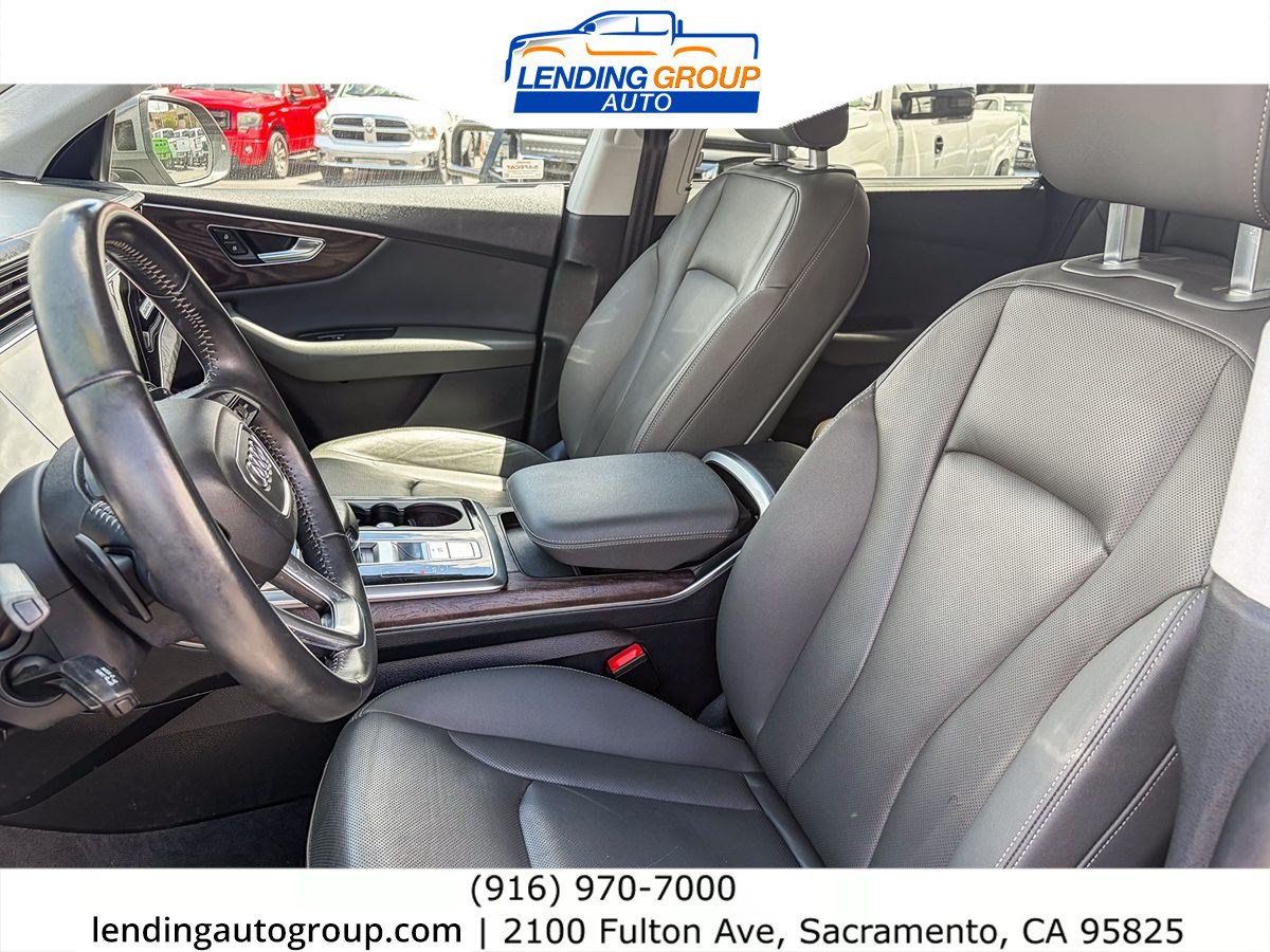 Used 2019 Audi Q8 Prestige w/ Adaptive Chassis Package AWD/4WD image 16