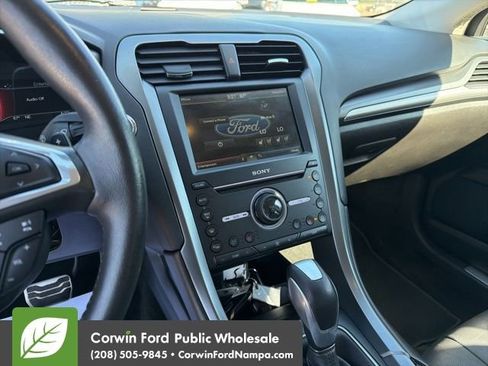 Used 2016 Ford Fusion Titanium FWD image 19