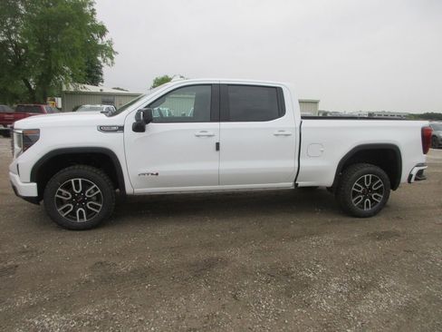 New 2026 GMC Sierra 1500 AT4 w/ AT4 Premium Package AWD/4WD image 10