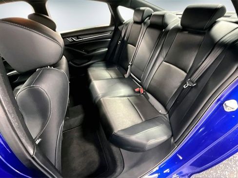 Used 2018 Honda Accord Sport image 21