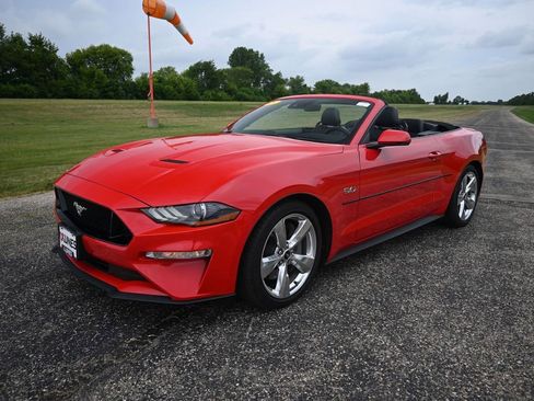 Used 2018 Ford Mustang GT Premium w/ Equipment Group 401A RWD image 13