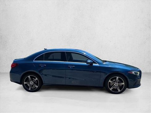 Used 2019 Mercedes-Benz A 220 image 4