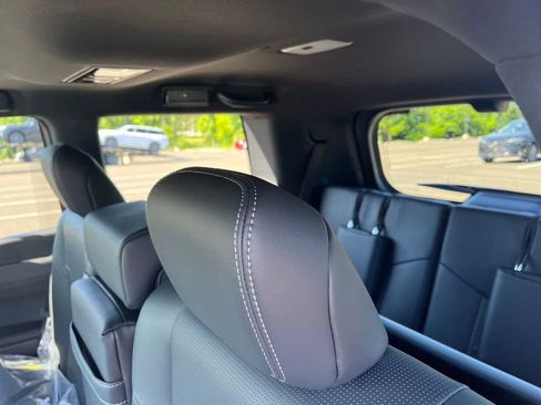 New 2026 Lexus GX 550 AWD/4WD image 9