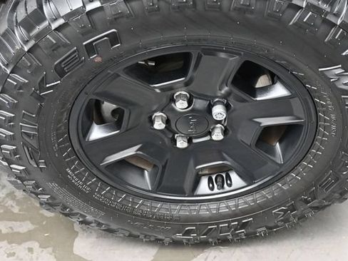 Used 2022 Jeep Gladiator Mojave w/ LED Lighting Group AWD/4WD image 27