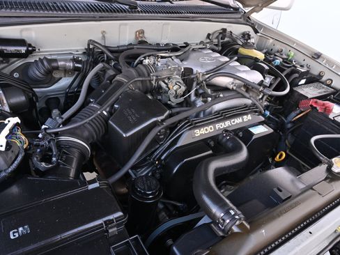 Used 2000 Toyota 4Runner SR5 AWD/4WD image 53