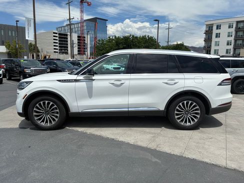 Used 2023 Lincoln Aviator Reserve w/ Equipment Group 201A AWD/4WD image 9