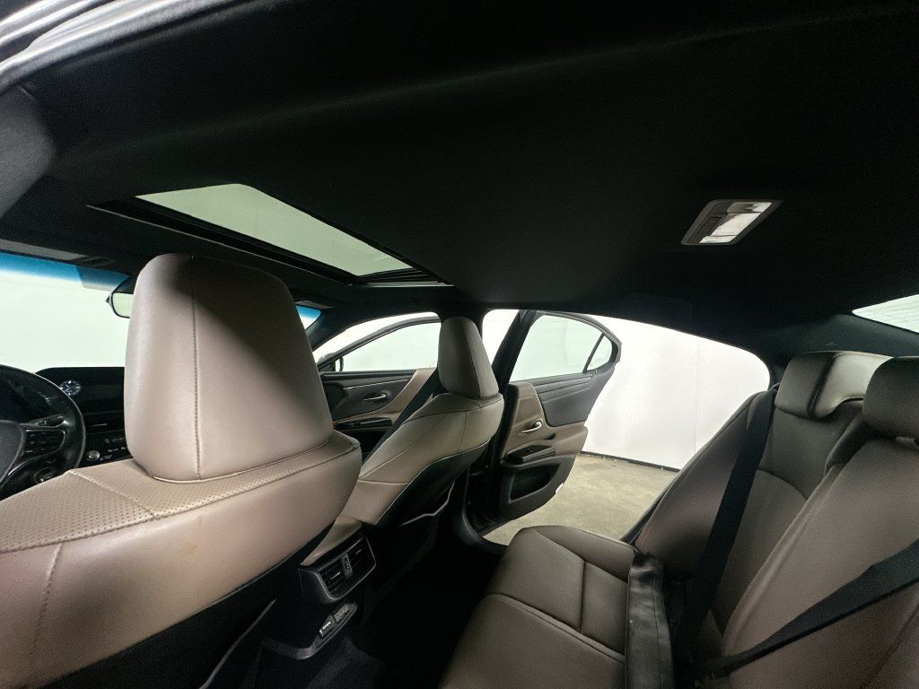 Used 2023 Lexus ES 350 w/ Accessory Package (Z1) FWD image 15