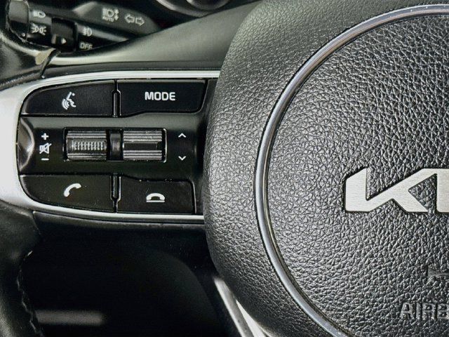 Used 2022 Kia K5 GT-Line FWD image 11