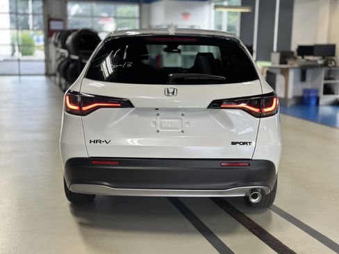 New 2026 Honda HR-V LX image 5