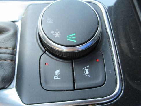Certified 2020 Chevrolet Blazer Premier w/ Driver Confidence II Package FWD image 36