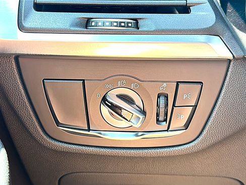 Used 2024 BMW X3 sDrive30i w/ Premium Package RWD image 37