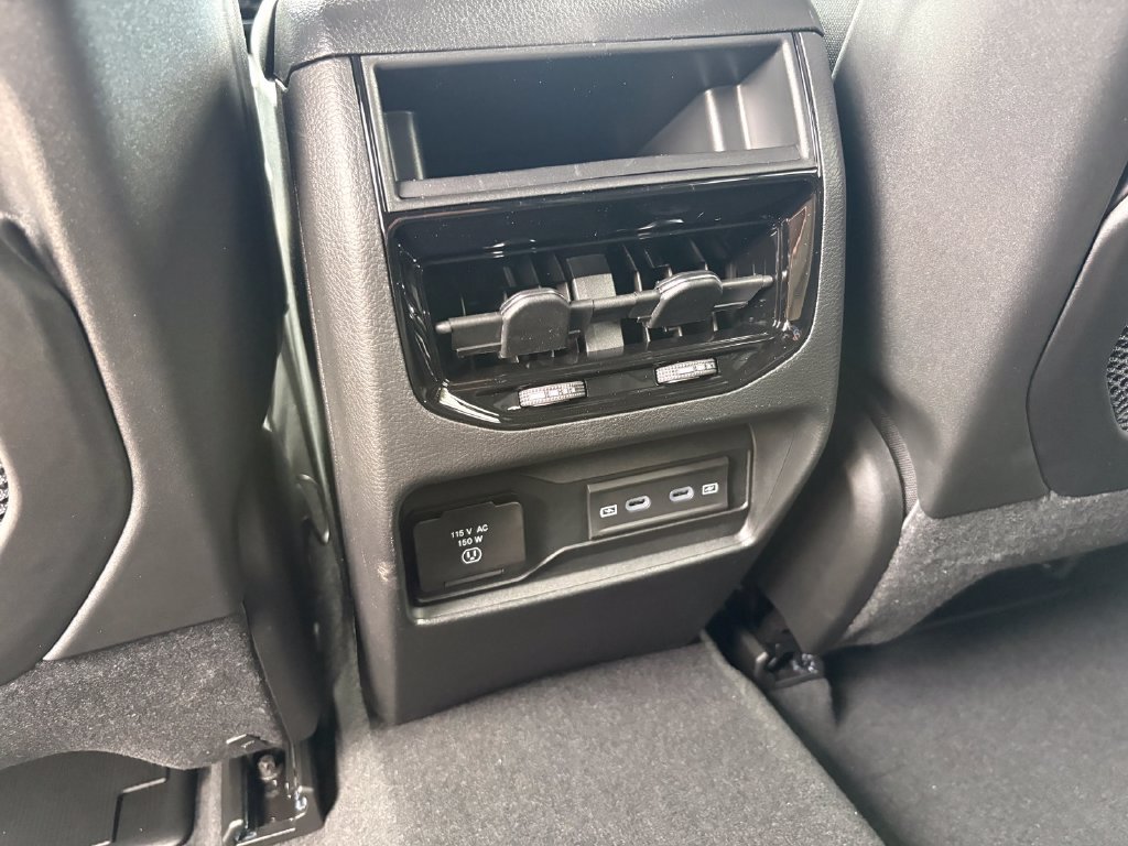 New 2026 Jeep Grand Cherokee Altitude RWD image 18