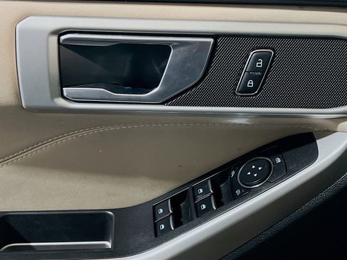 Used 2023 Ford Explorer XLT w/ Equipment Group 202A image 13