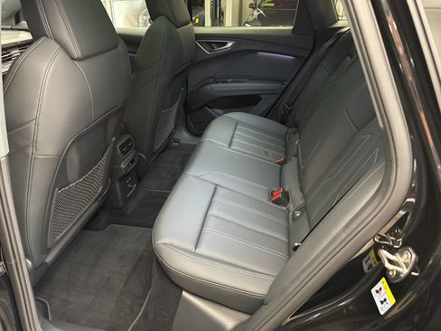 Used 2024 Audi Q4 e-tron Premium w/ Convenience Package image 24