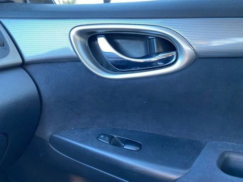 Used 2015 Nissan Sentra SR w/ Navigation Package FWD image 16