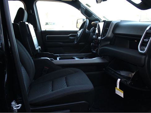 New 2026 RAM 1500 Big Horn AWD/4WD image 24