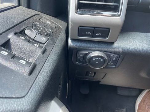 Used 2021 Ford F250 Lariat AWD/4WD image 11