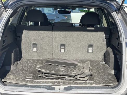 Used 2020 Subaru Outback Premium image 9