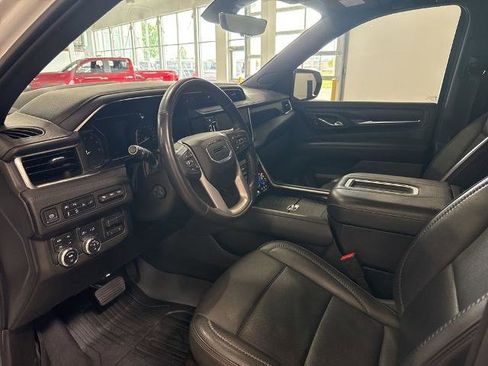 Used 2021 GMC Yukon XL Denali w/ Denali Ultimate Package AWD/4WD image 5