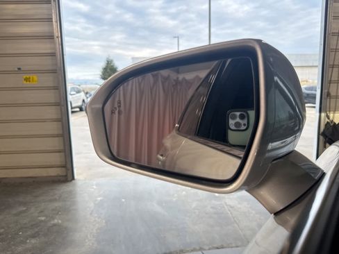 Used 2018 Lincoln MKC Select w/ Select Plus Package image 26