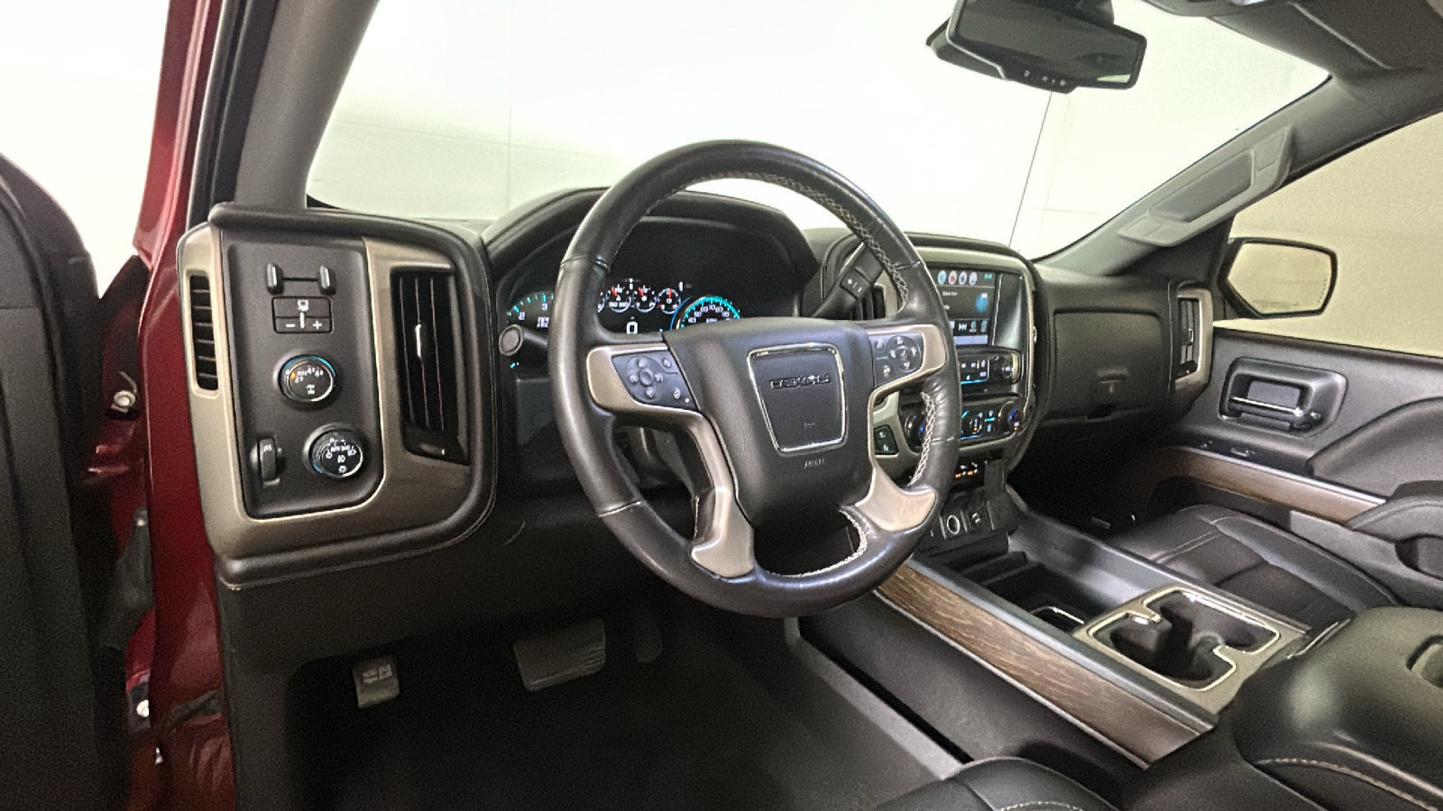 Used 2018 GMC Sierra 1500 Denali w/ Denali Ultimate Package AWD/4WD image 17