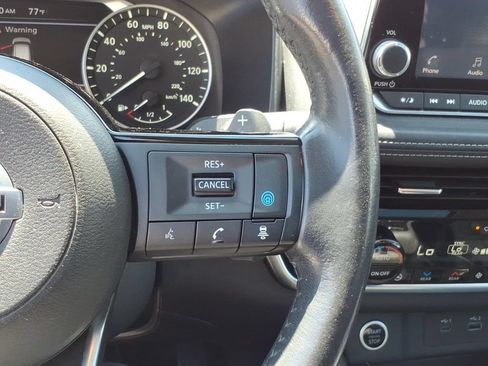 Used 2021 Nissan Rogue SL AWD/4WD image 17