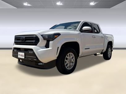 New 2025 Toyota Tacoma SR5