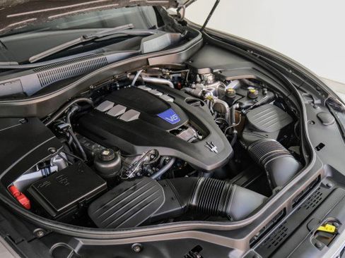 Used 2017 Maserati Levante S image 48