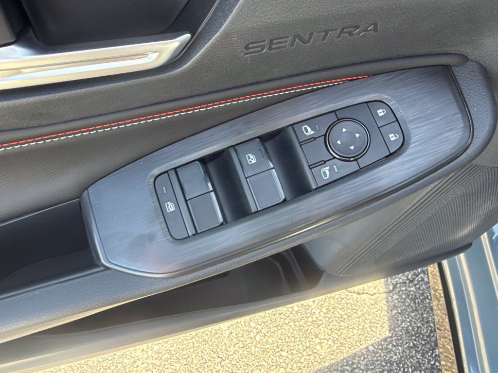 New 2027 Nissan Sentra SR FWD image 13