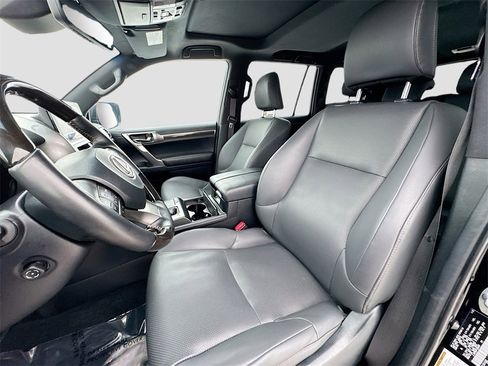 Used 2023 Lexus GX 460 Premium image 18