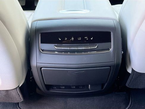 New 2026 Cadillac Escalade ESV Platinum Luxury RWD image 31