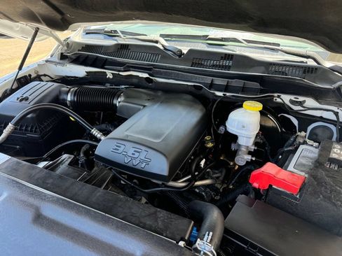 Used 2024 RAM 1500 Classic SLT AWD/4WD image 23