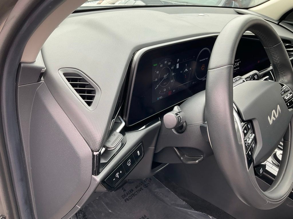 Used 2024 Kia Niro Wind FWD image 19