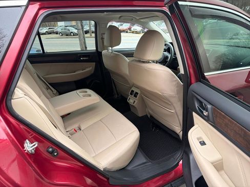 Used 2018 Subaru Outback 2.5i Limited AWD/4WD image 11